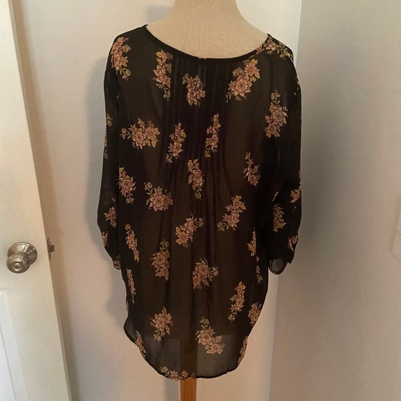 Torrid black floral sheer top - Picture 5 of 5